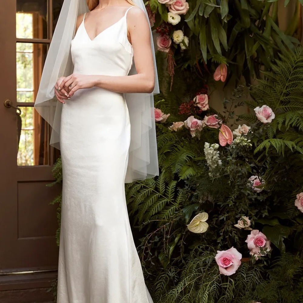 Lulus Forever Type of Love White Satin Sleeveless Mermaid Maxi Dress L